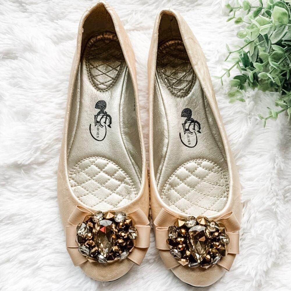 CG Shoes | Prew Light Gold Size 37 Flats